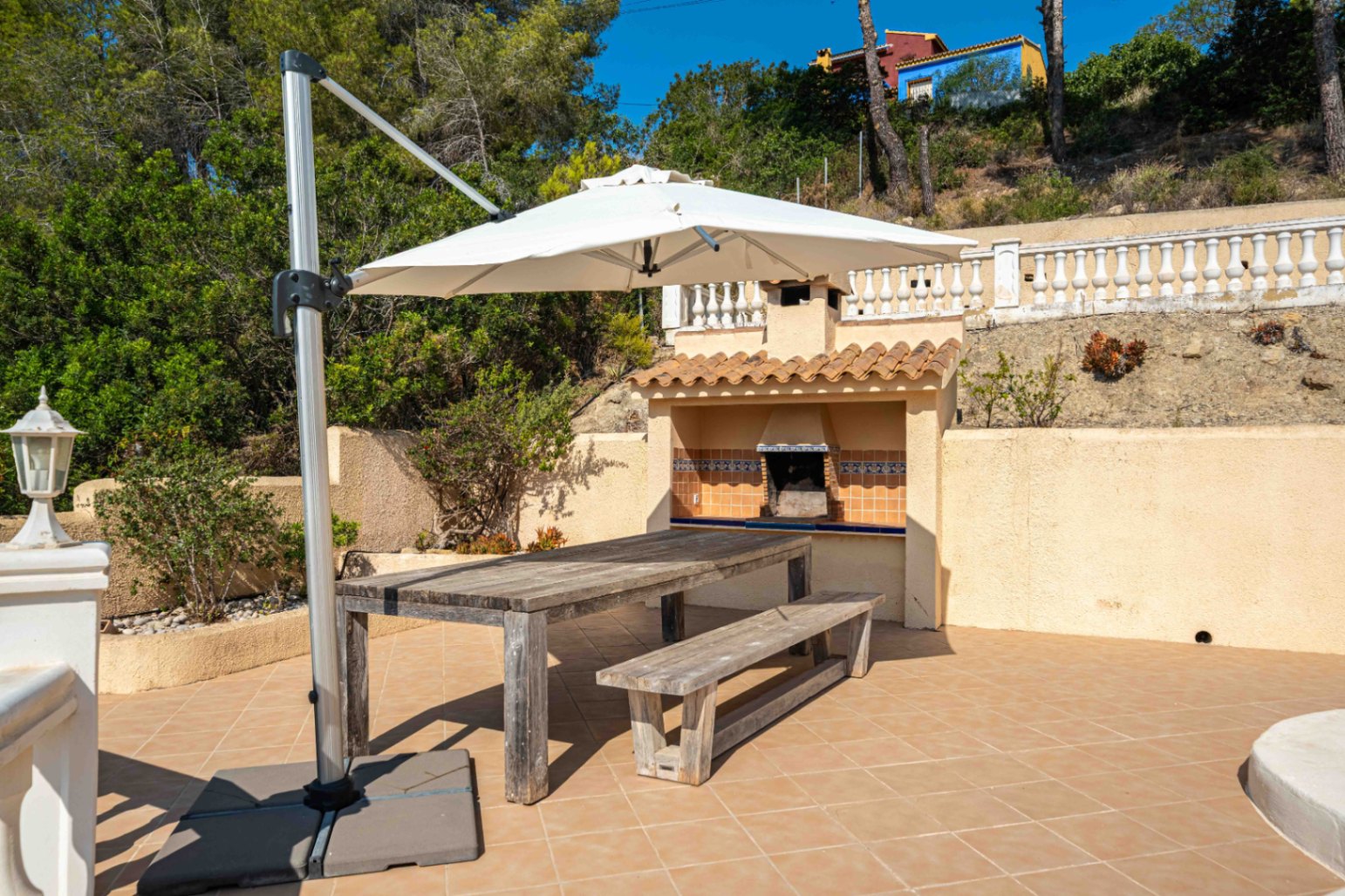 Villa exclusiva con piscina climatizada y vistas panorámicas al Peñón de Ifach en La Empedrola – Calpe
