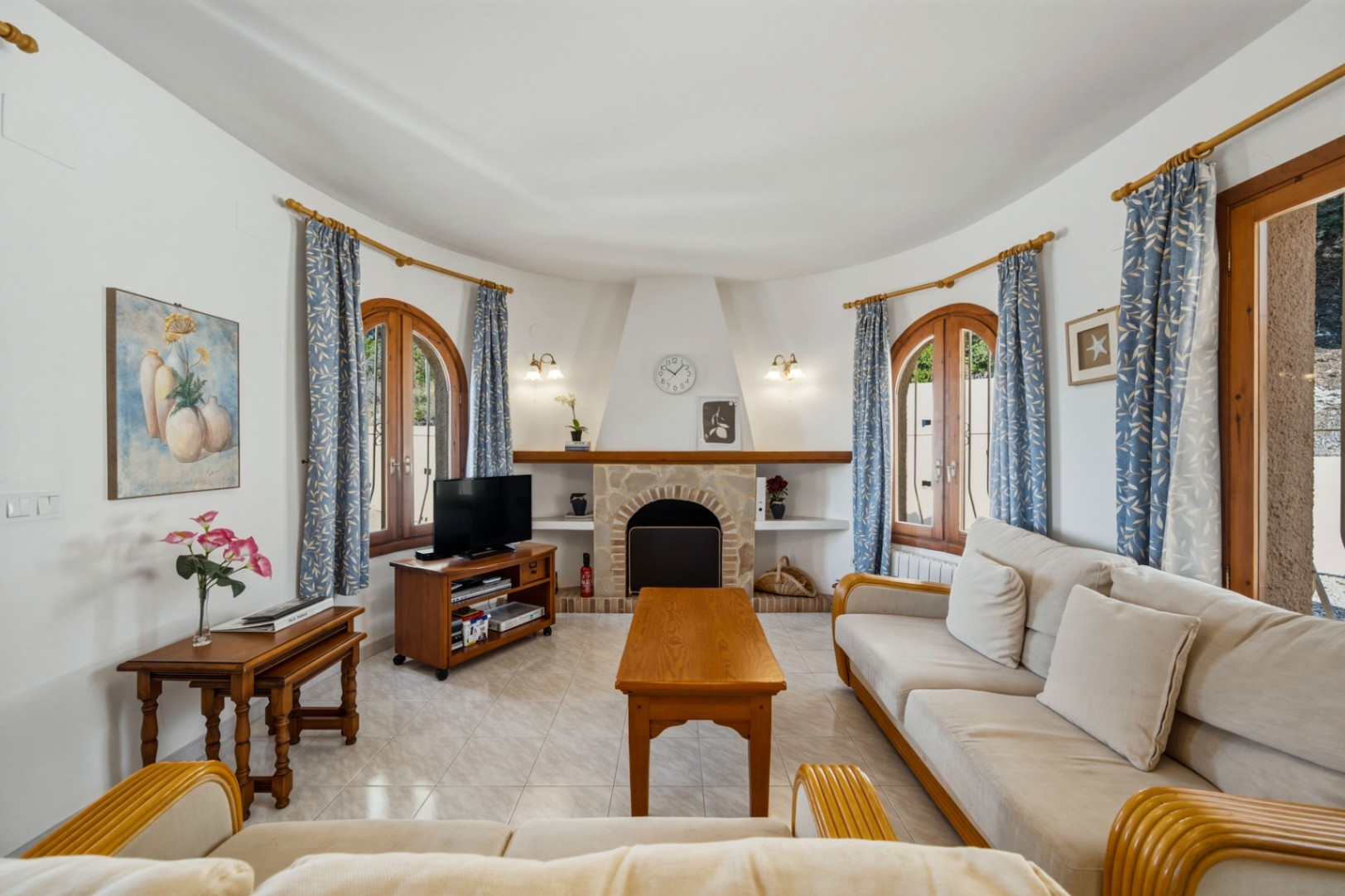 Villa exclusiva con piscina climatizada y vistas panorámicas al Peñón de Ifach en La Empedrola – Calpe