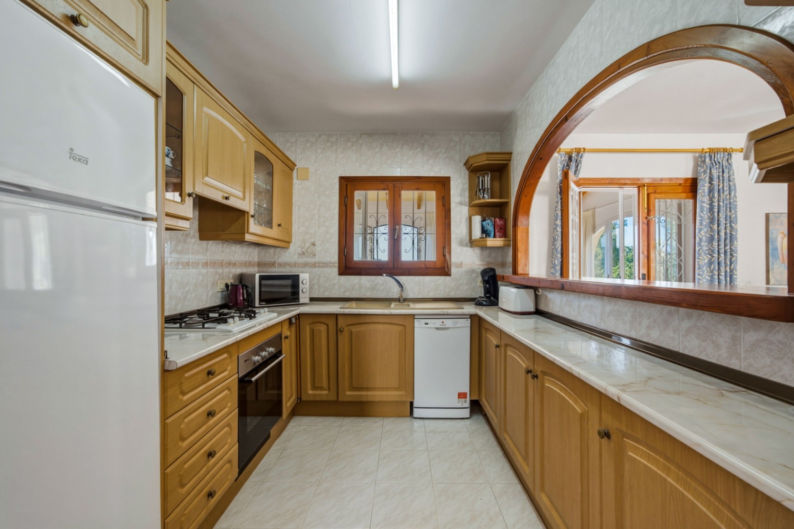 Villa exclusiva con piscina climatizada y vistas panorámicas al Peñón de Ifach en La Empedrola – Calpe
