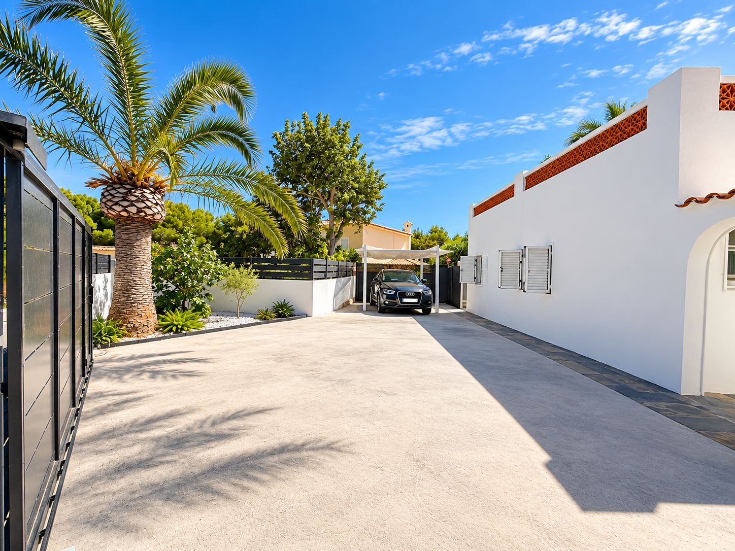 Villa in Calpe, with pool, garden, and everything just a step away.