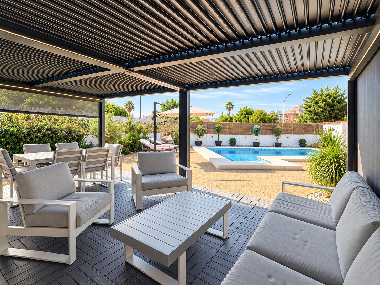 Villa à Calpe, avec piscine, jardin et tout à proximité.